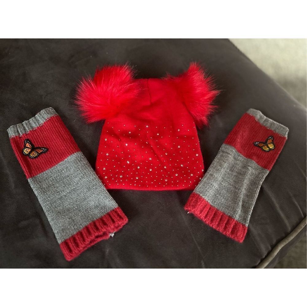 Red double pom-pom hat with faix diamonds,&fingerless knitted embroidery gloves